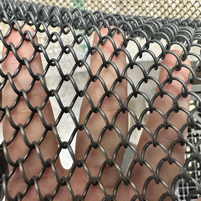 Harga yang bagus Graphite black  Aluminium Chain Link Wire Mesh coil Curtain ceiling  for Hotel or restaurant interior  architectural decoration on line