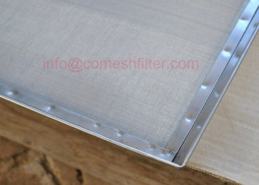 Harga yang bagus Baki Wire Mesh Stainless Steel Tahan Lama Dengan Lubang Pembuangan Air 18x26 Inch on line