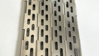 Sabuk Konveyor Pelat Logam Berlubang Chain Link dengan Lubang untuk Terowongan Tungku Annealing Oven Bakery