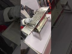 Pemanggang barbekyu luar ruangan yang dapat dilipat
