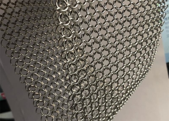 Harga yang bagus 3.81mm 7mm Stainless Steel Ring Mesh Chainmail Mesh Untuk Tirai Baju Pelindung on line