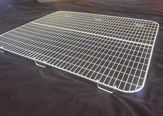 Custom Size 304 Stainless Mesh Tray Dengan Kaki Untuk Mengeringkan Makanan Hewan Peliharaan