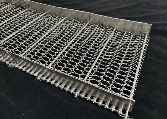 Makanan stainless steel Wire Mesh Spiral Chain Conveyor Belt Disesuaikan Dengan Baffle