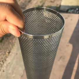 Harga yang bagus Tabung Filter Layar Mesh Filter Berlubang / Layar Filter Mesh Logam Silinder on line