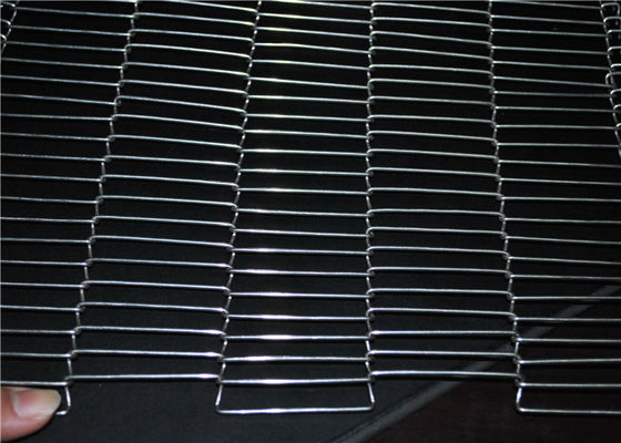Permukaan Datar Stainless Steel Logam Wire Mesh Chain Link Conveyor Belt Dengan Seimbang